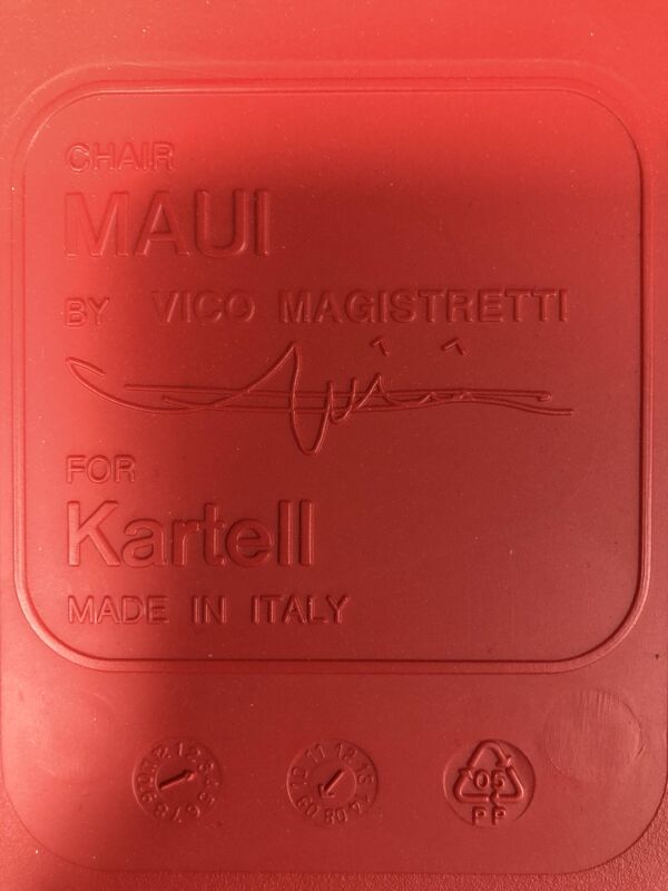 Lot de 4 chaises kartell Maui par Vico Magistretti