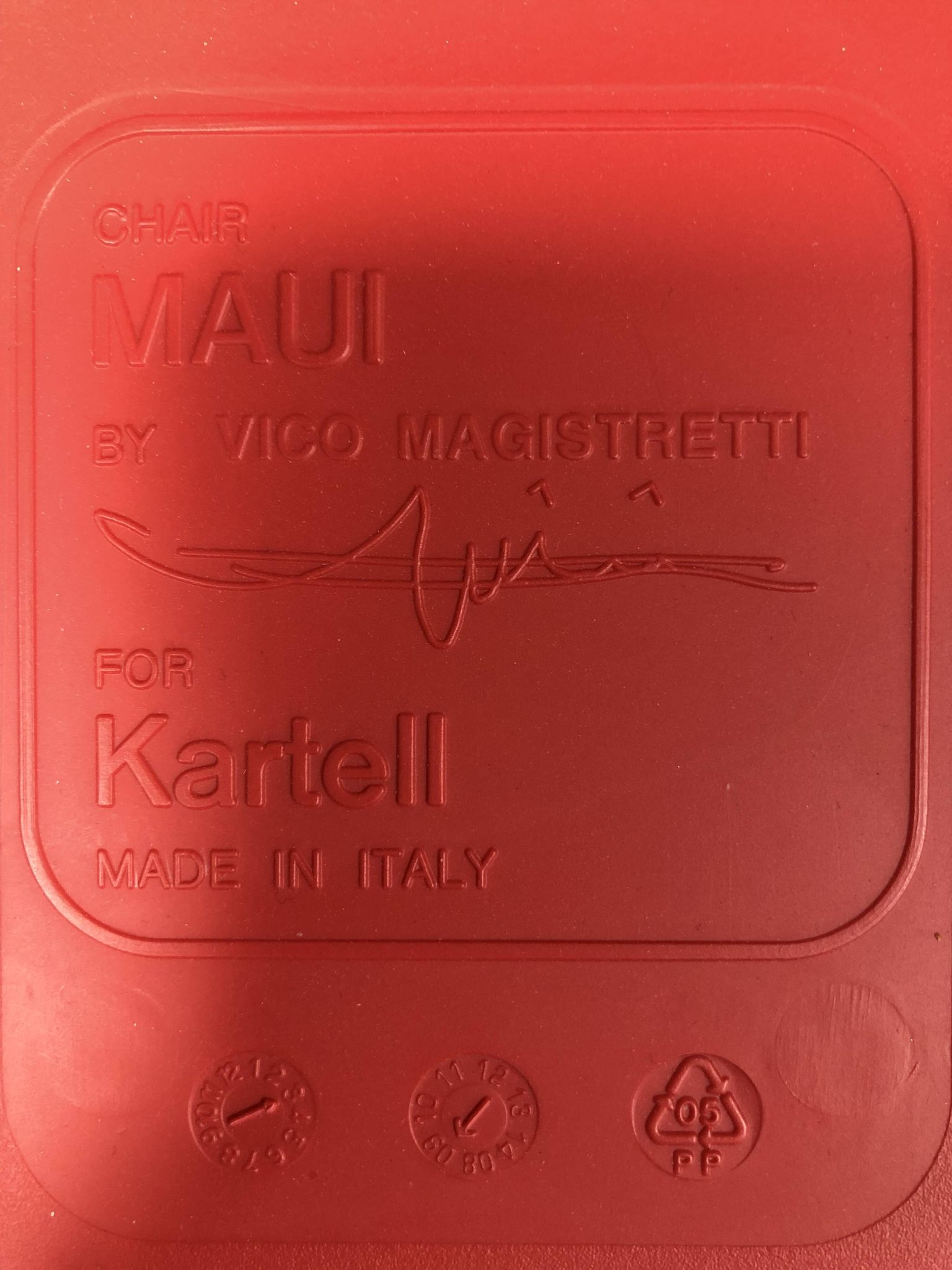 Set of 4 Kartell Maui chairs by Vico Magistretti