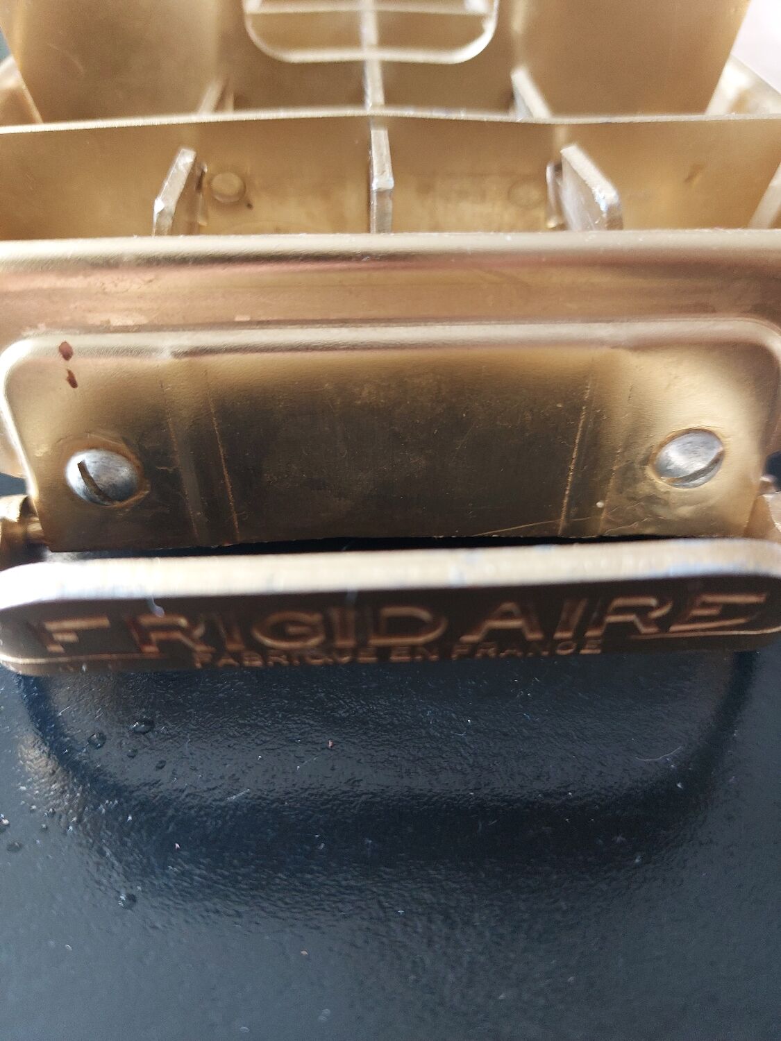 Frigidaire Quickcube ice cube tray