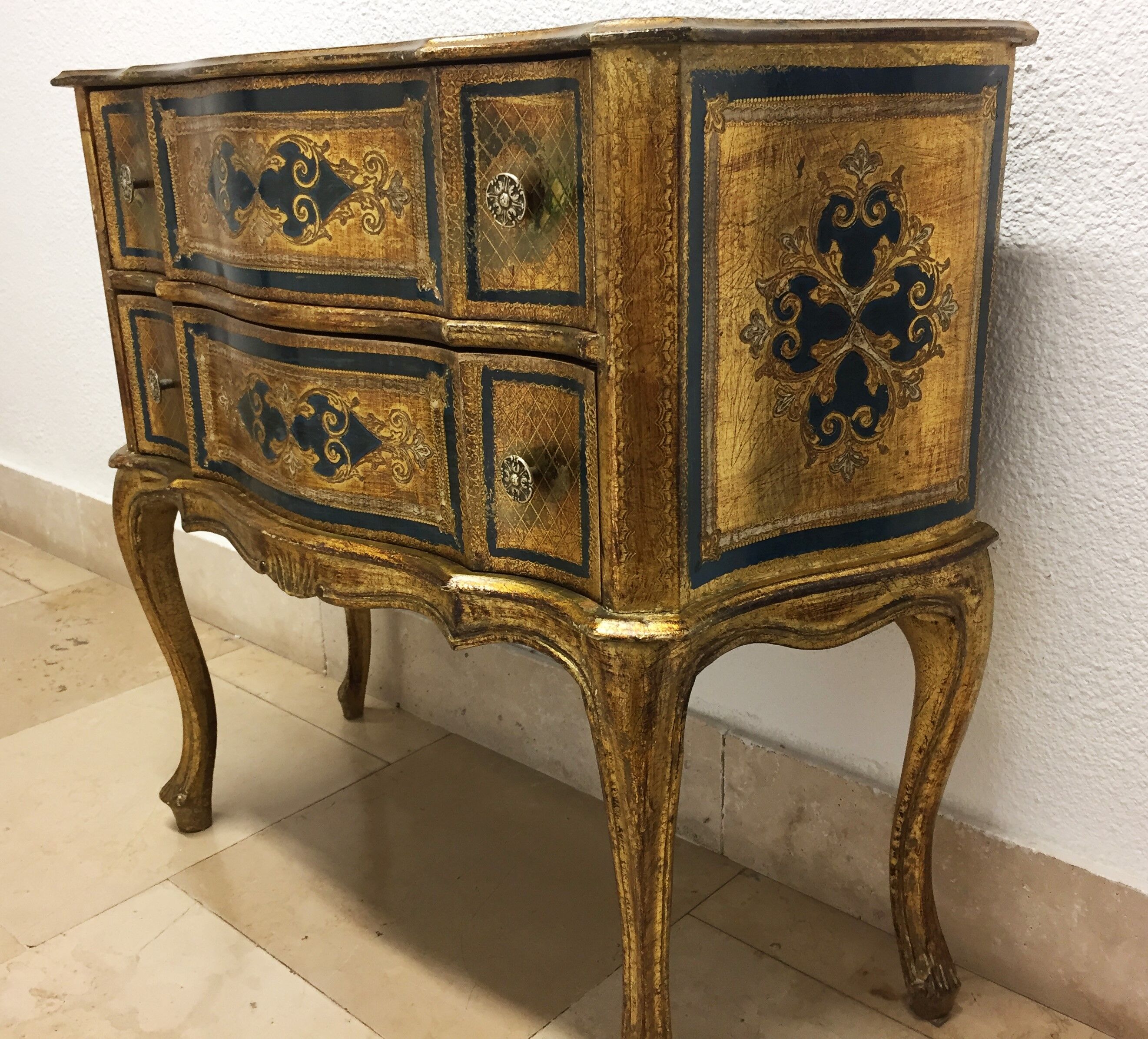 Old italian chest of drawers florentine venetian golden wood