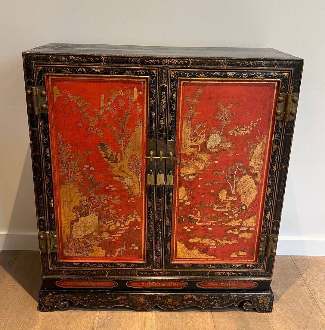 Lacquered Cabinet with Chinese Decorations, France, Art Deco, circa 1940