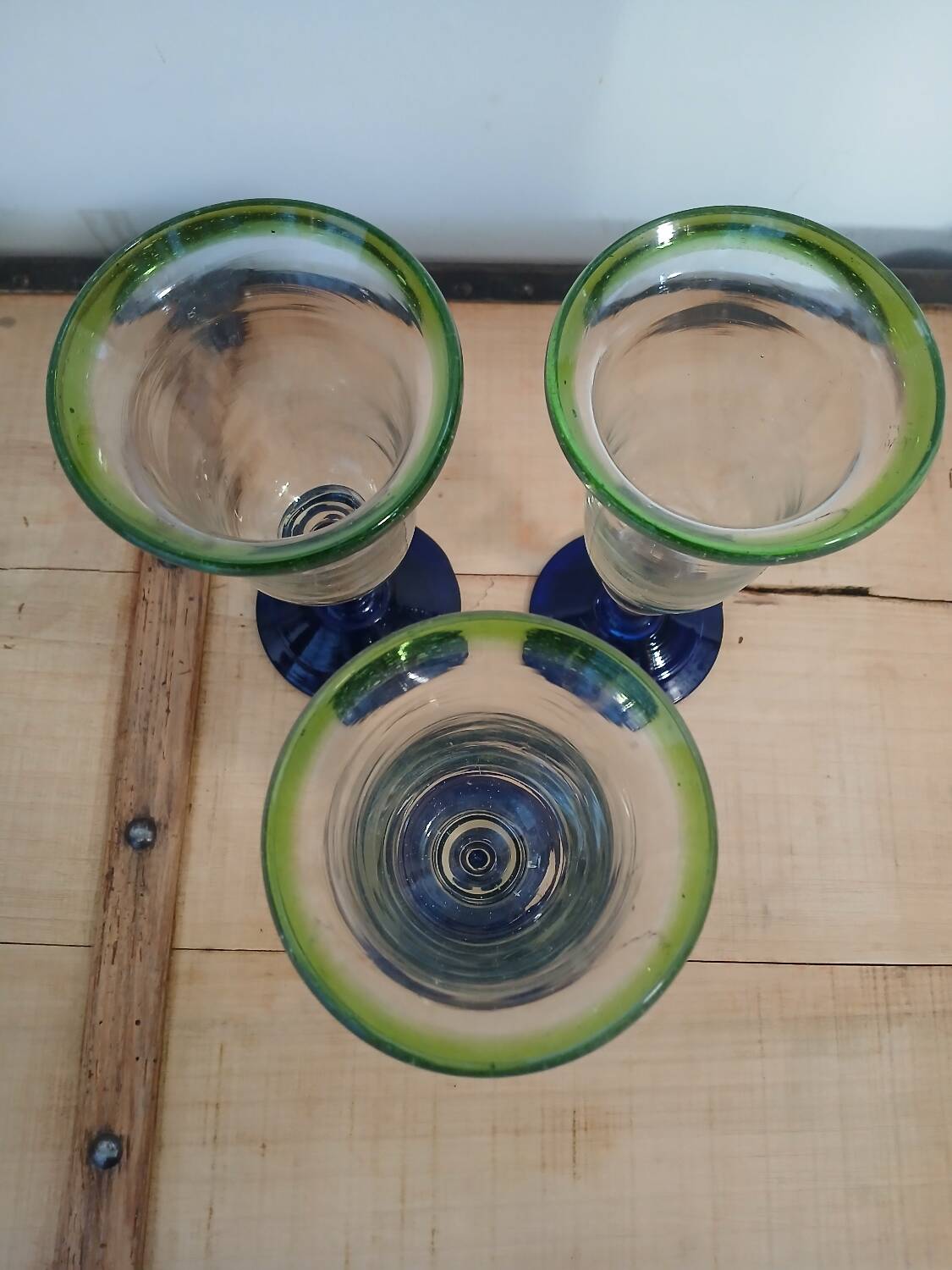 3 stemmed glasses in bubble and blown glass