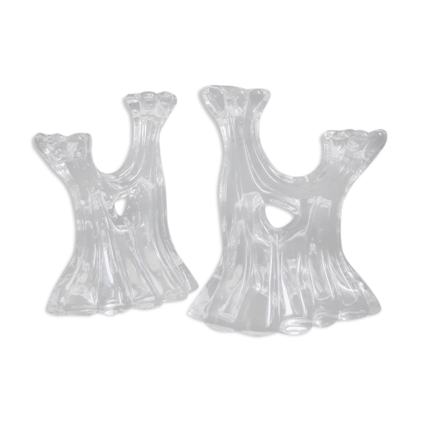 Paire de bougeoirs en verre