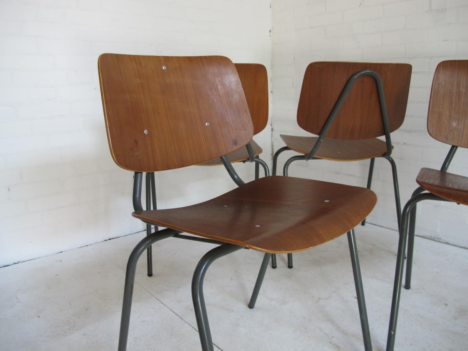 Set of 2 lounge chairs vintage teak by Kho Liang Ie for Car