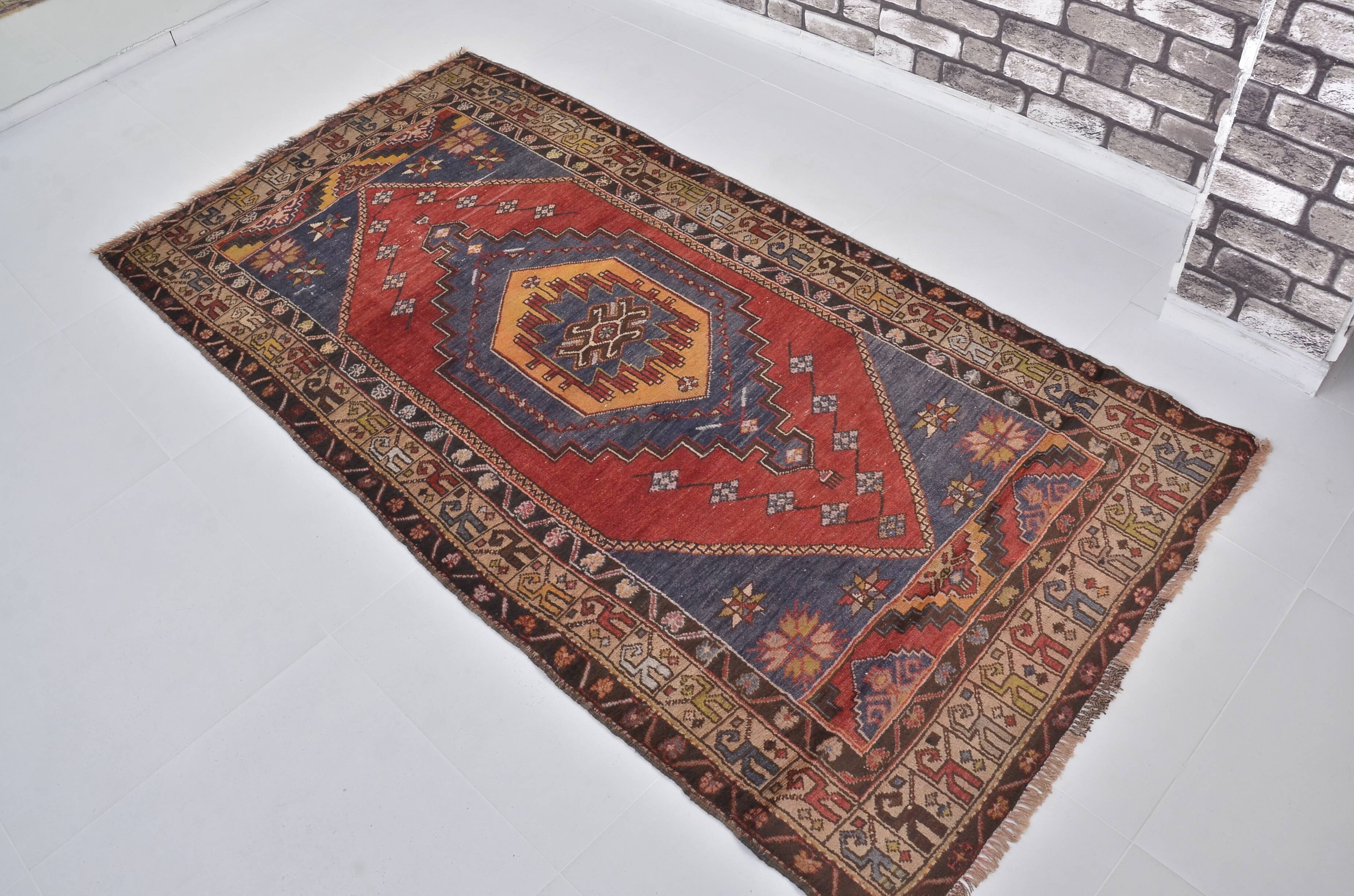 Tapis floral rouge et marron sku A32