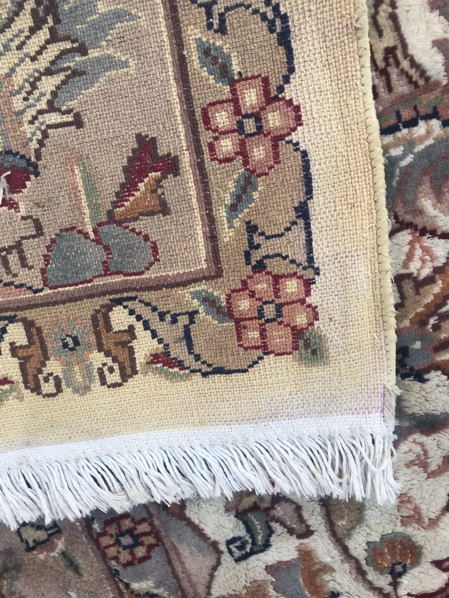 Pakistani carpet wool and silk handmade 190x295 cm