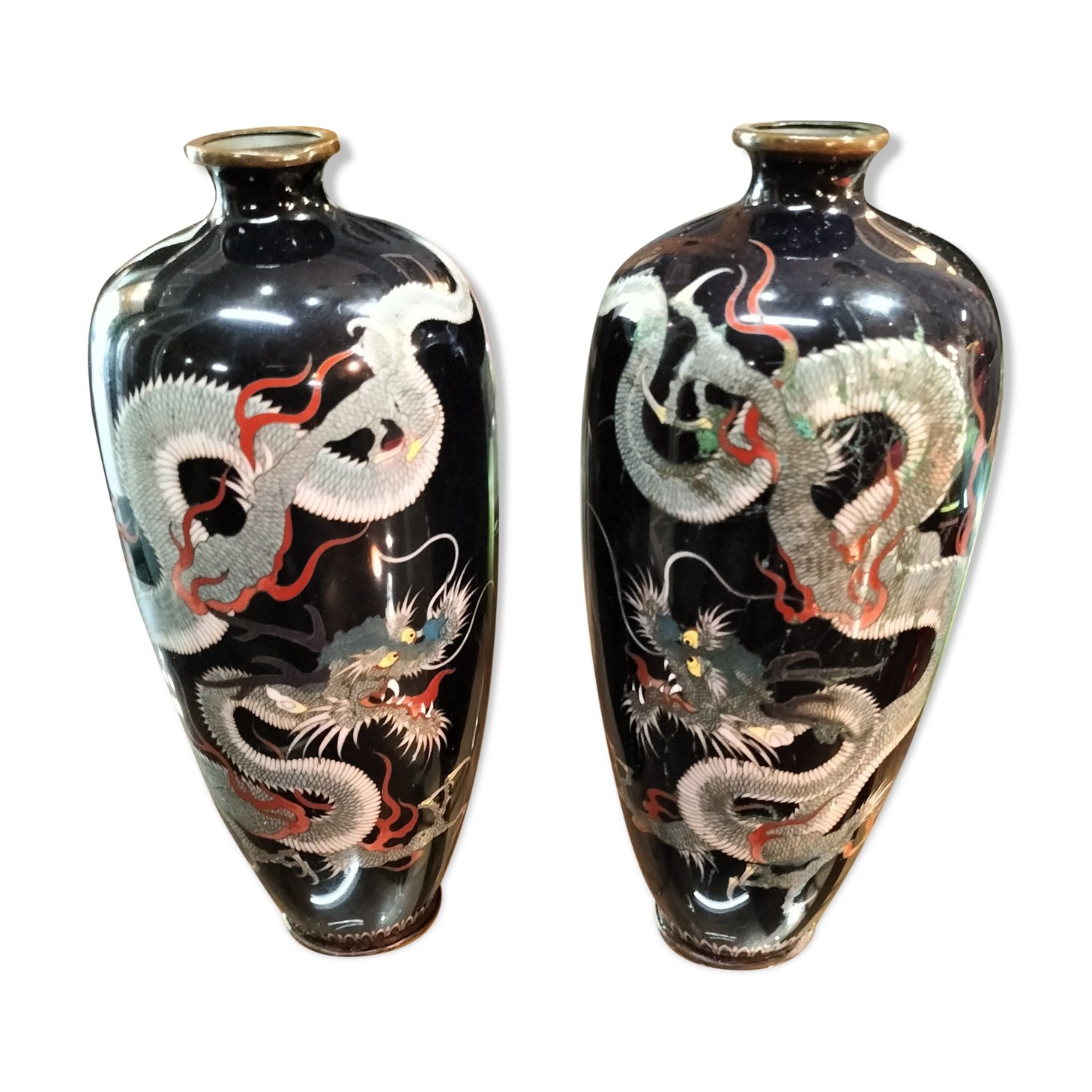 Paire de vases japonais émaillés