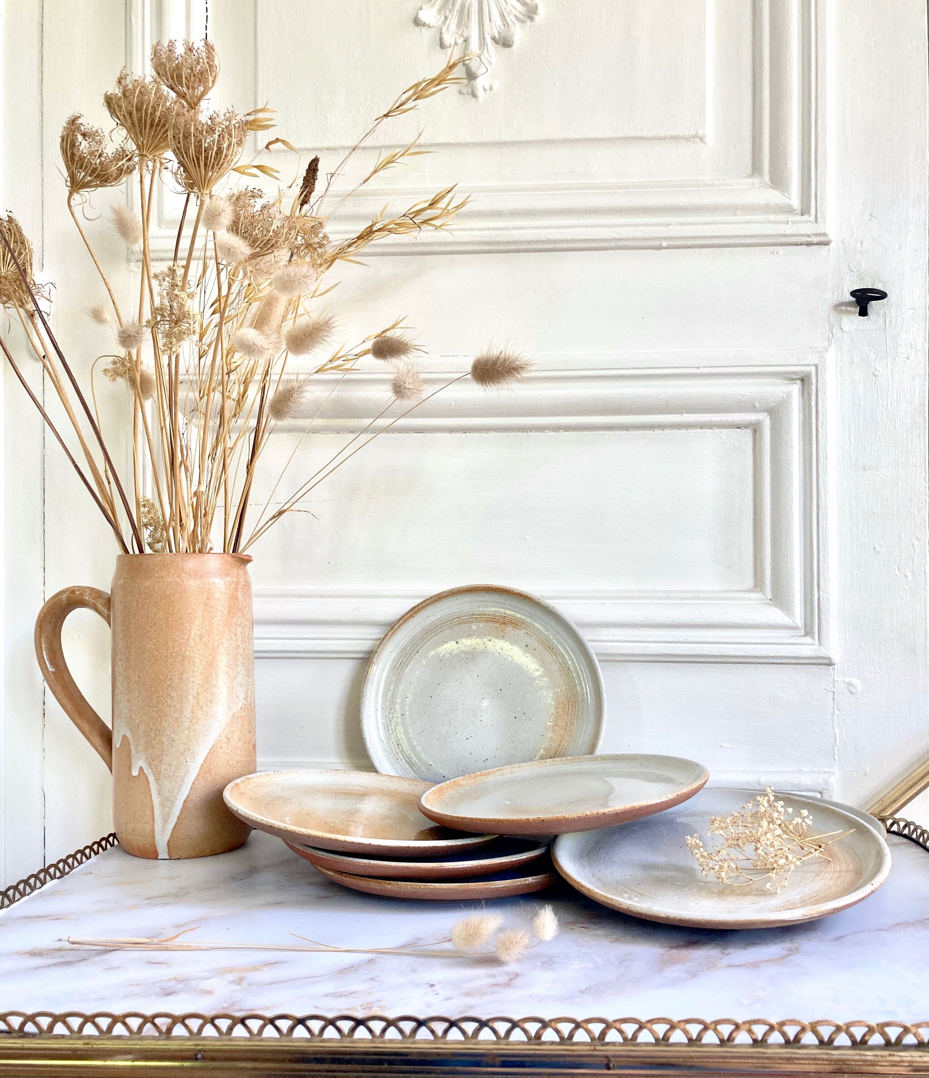 7 assiettes à dessert en grès