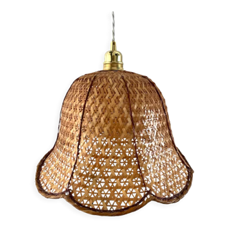 Vintage suspension in electrified braided wicker to nine