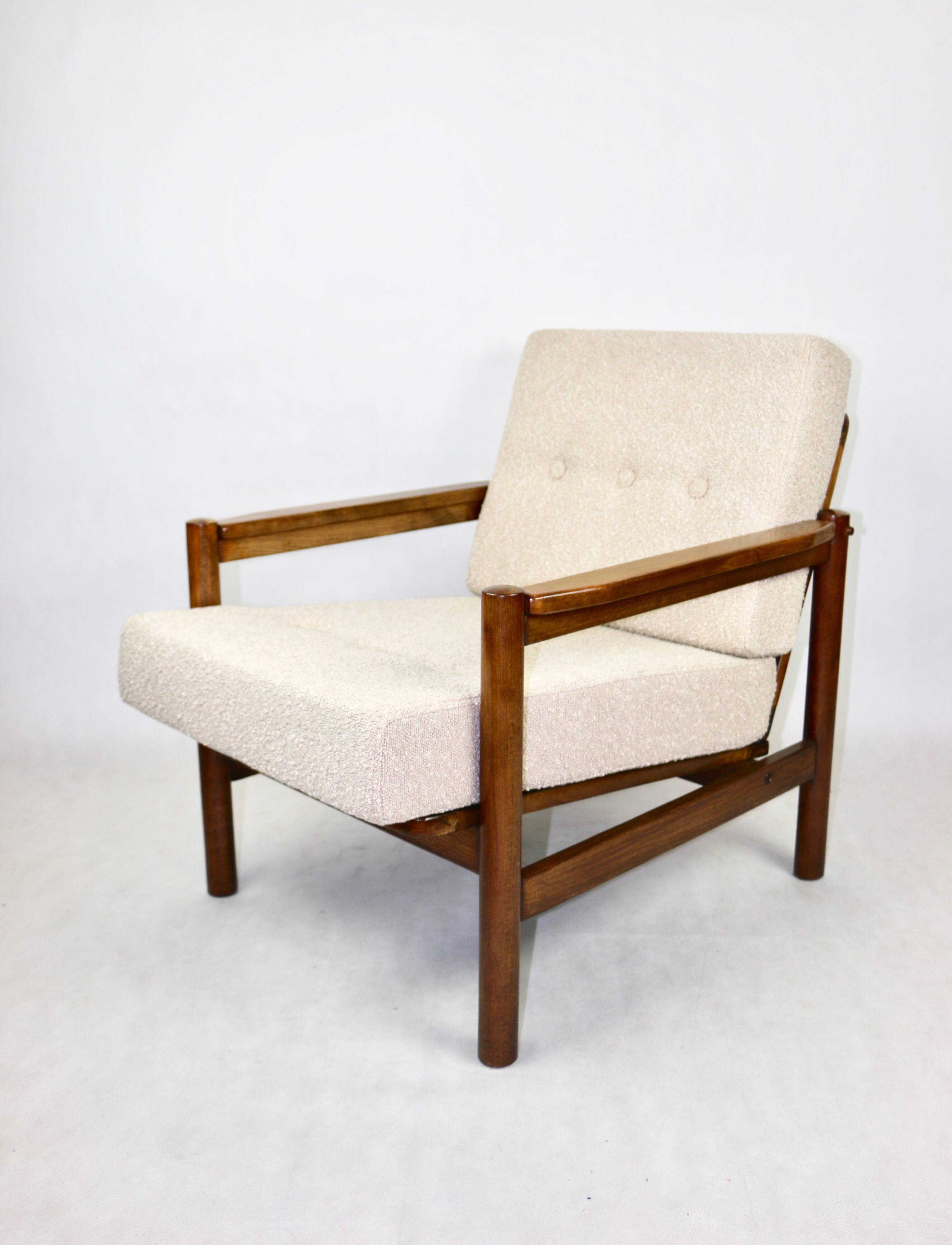 Vintage Armchair in Beige Boucle, 1970s