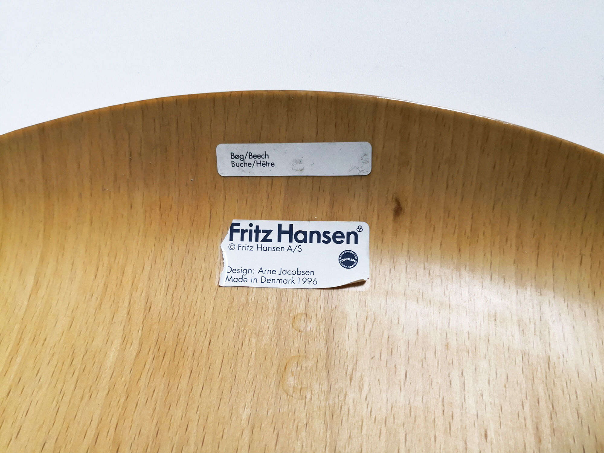 Pair of chairs 3107 "Butterfly" by Arne Jacobsen for Fritz Hansen