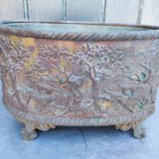 Table planter, 19th century, deer hunting motif