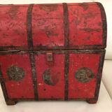 Bar safe in exotic wood red color