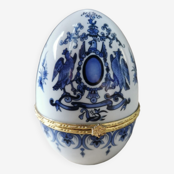 Oeuf en porcelaine