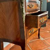 Petite commode style Louis XV