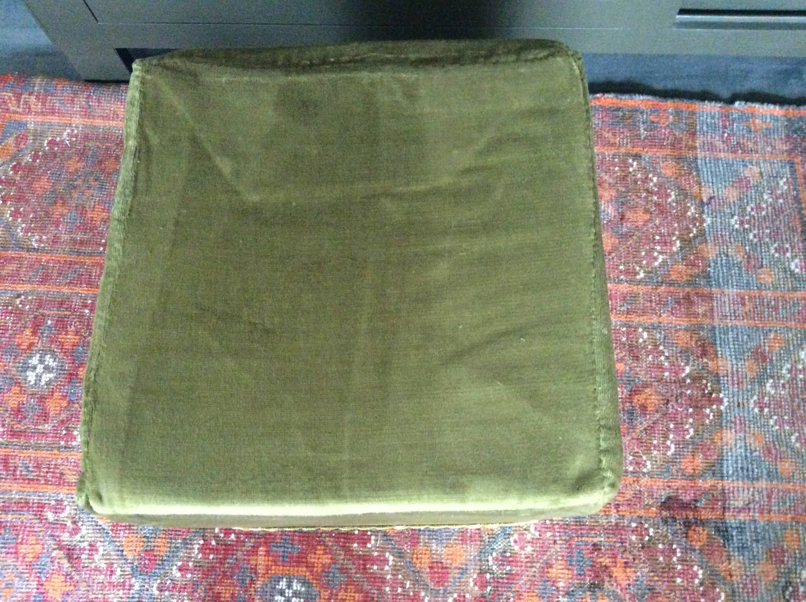 Pouf en velours