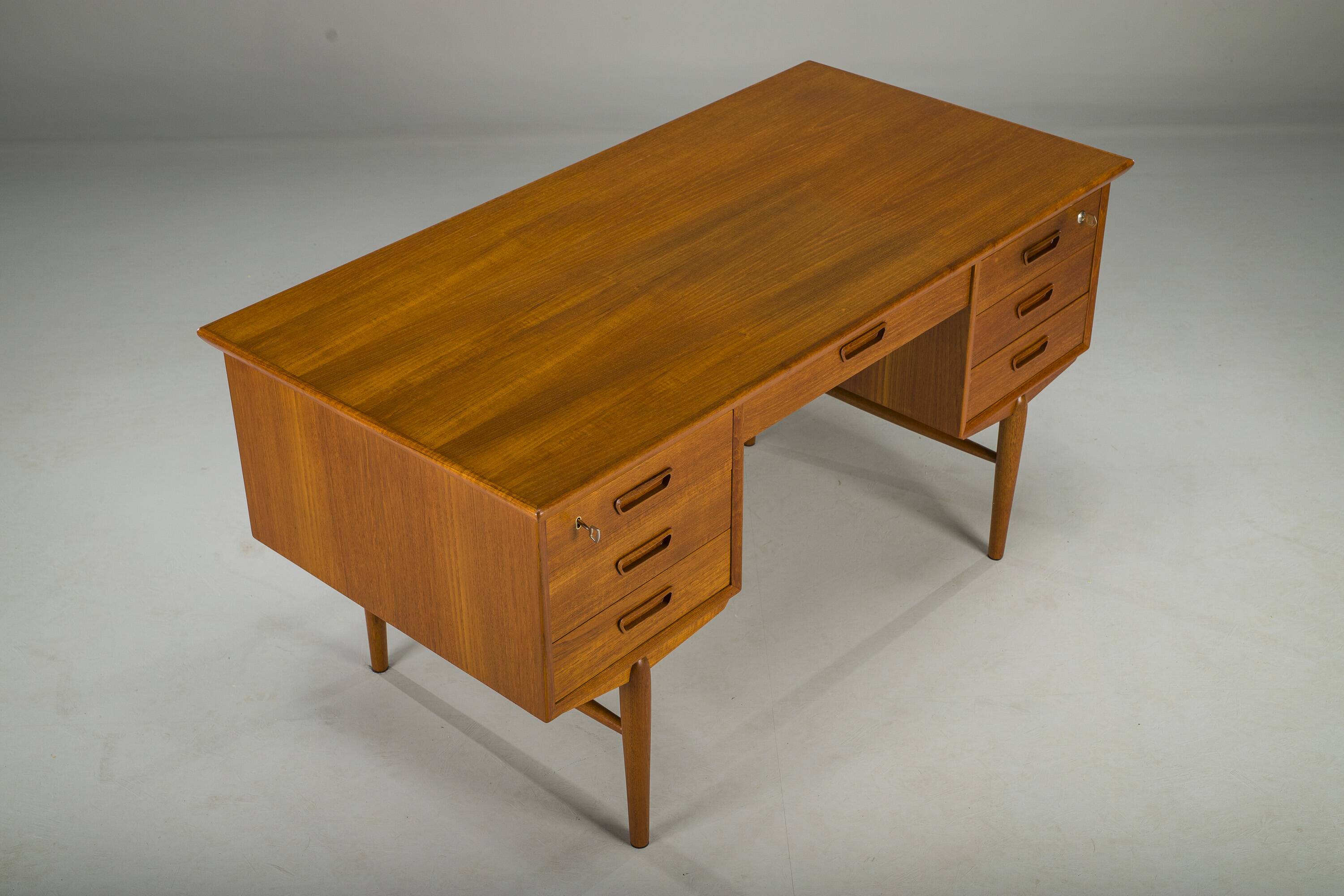 Mid-Century Modern Danish Teak Desk, 1960s