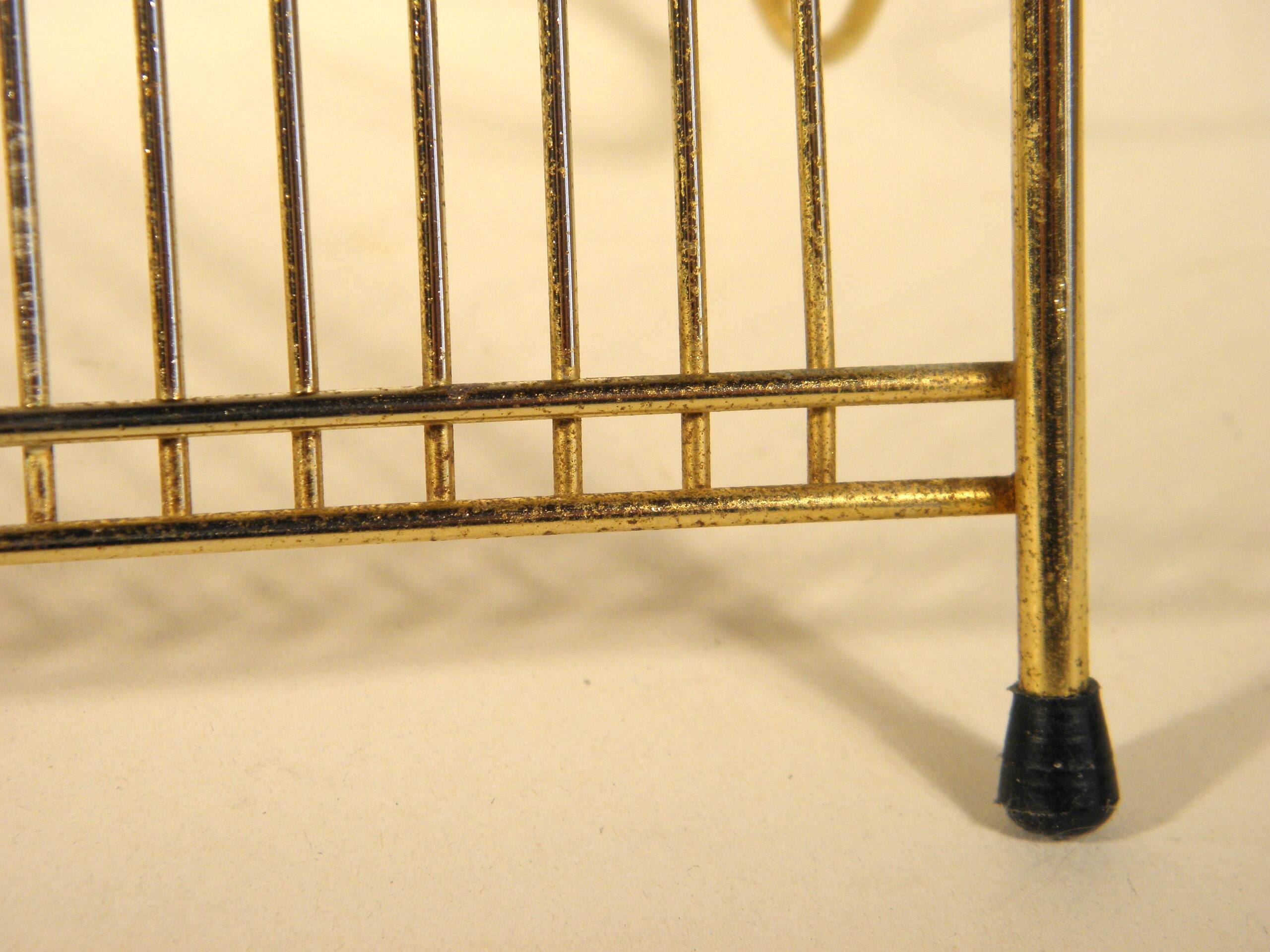 Gold metal vinyl holder from the 60s