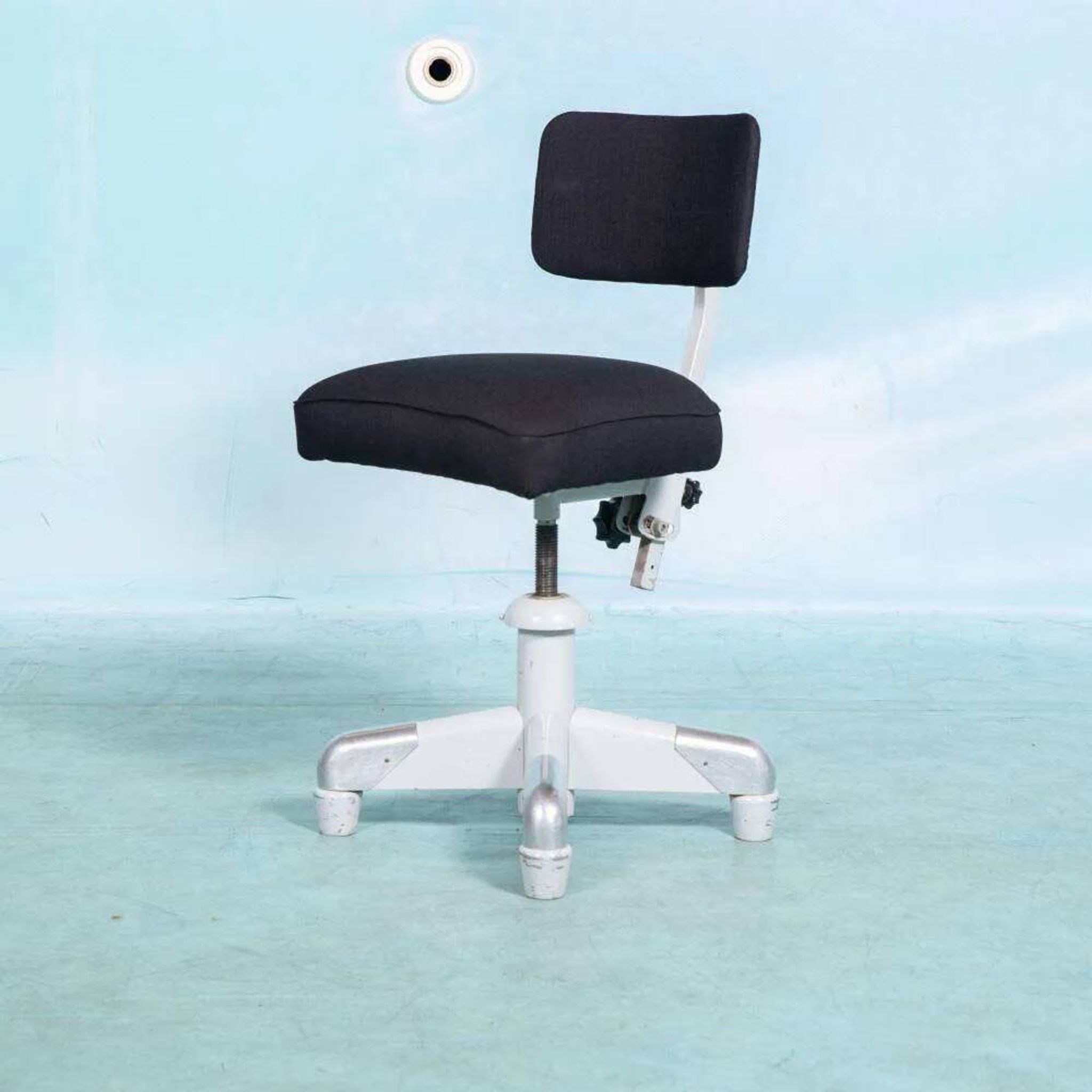 Vintage Gispen office chair from the 1960s, industrial Hoffmann.