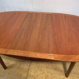 Table à manger extensible ovale en teck vintage rétro du milieu du siècle par Nathan