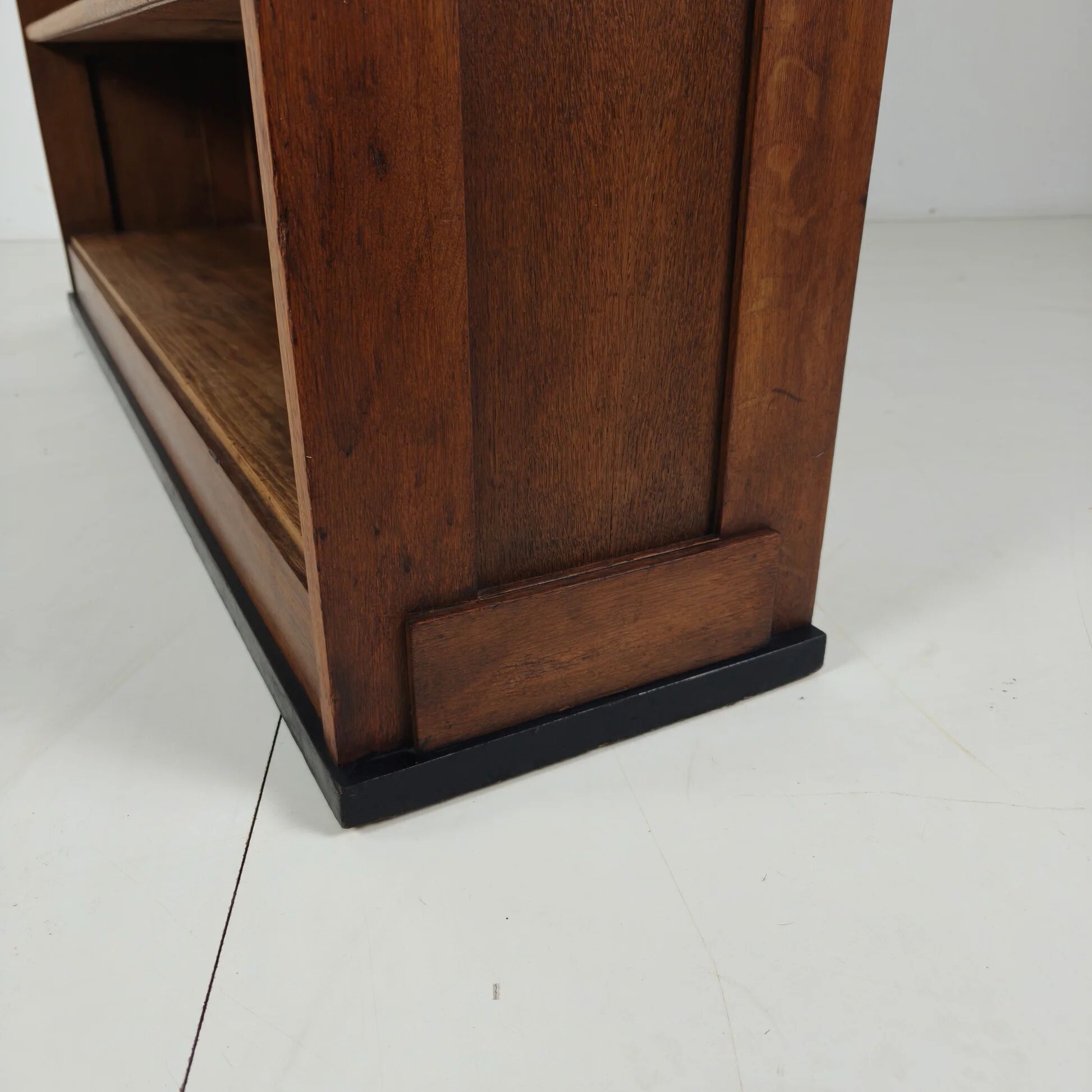 Art Deco Amsterdam School oak open bookcase – 1920s