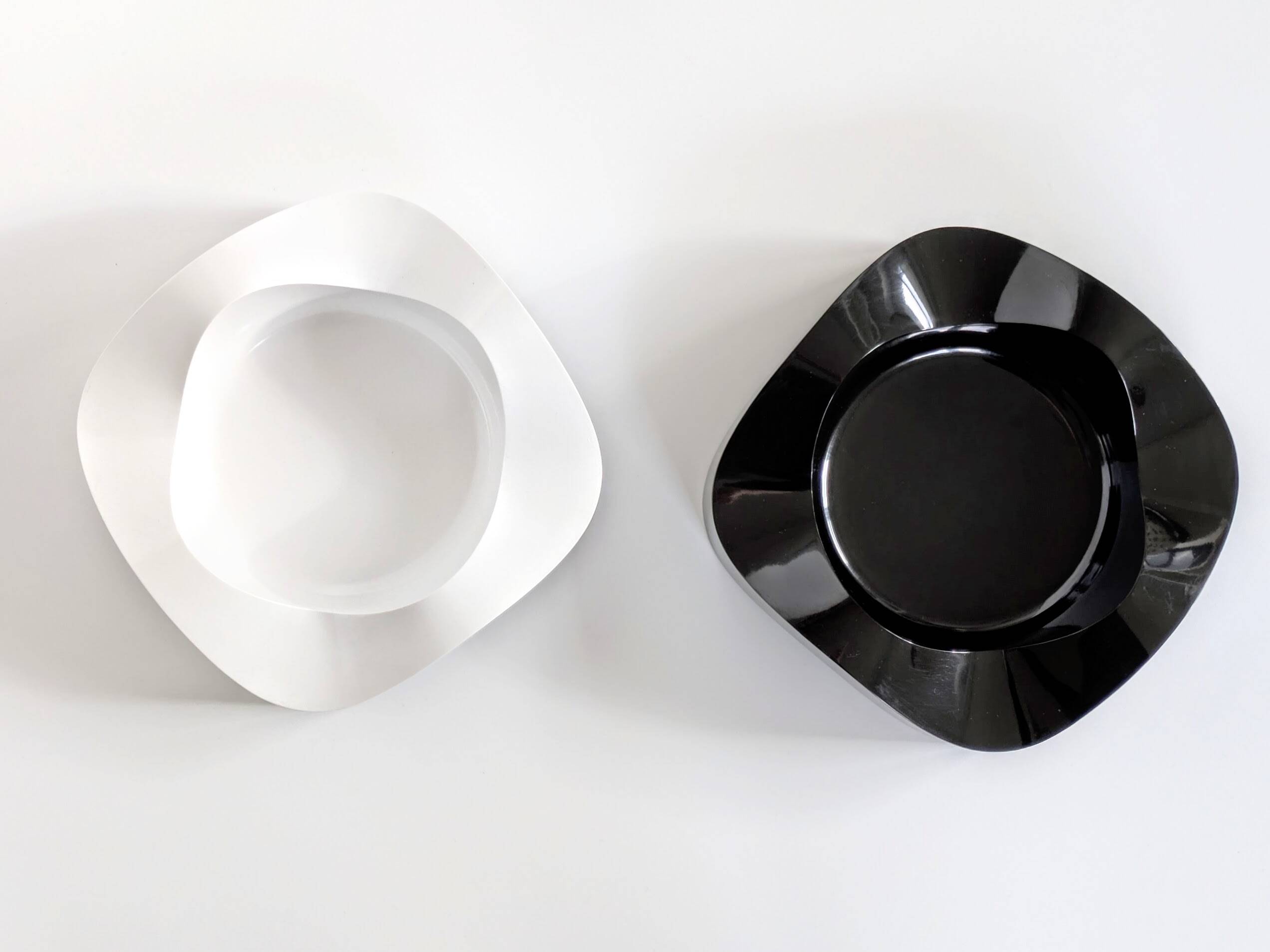 Pair of Space Age Pocket Trays | Black and White | Walter Zeischegg for Helit