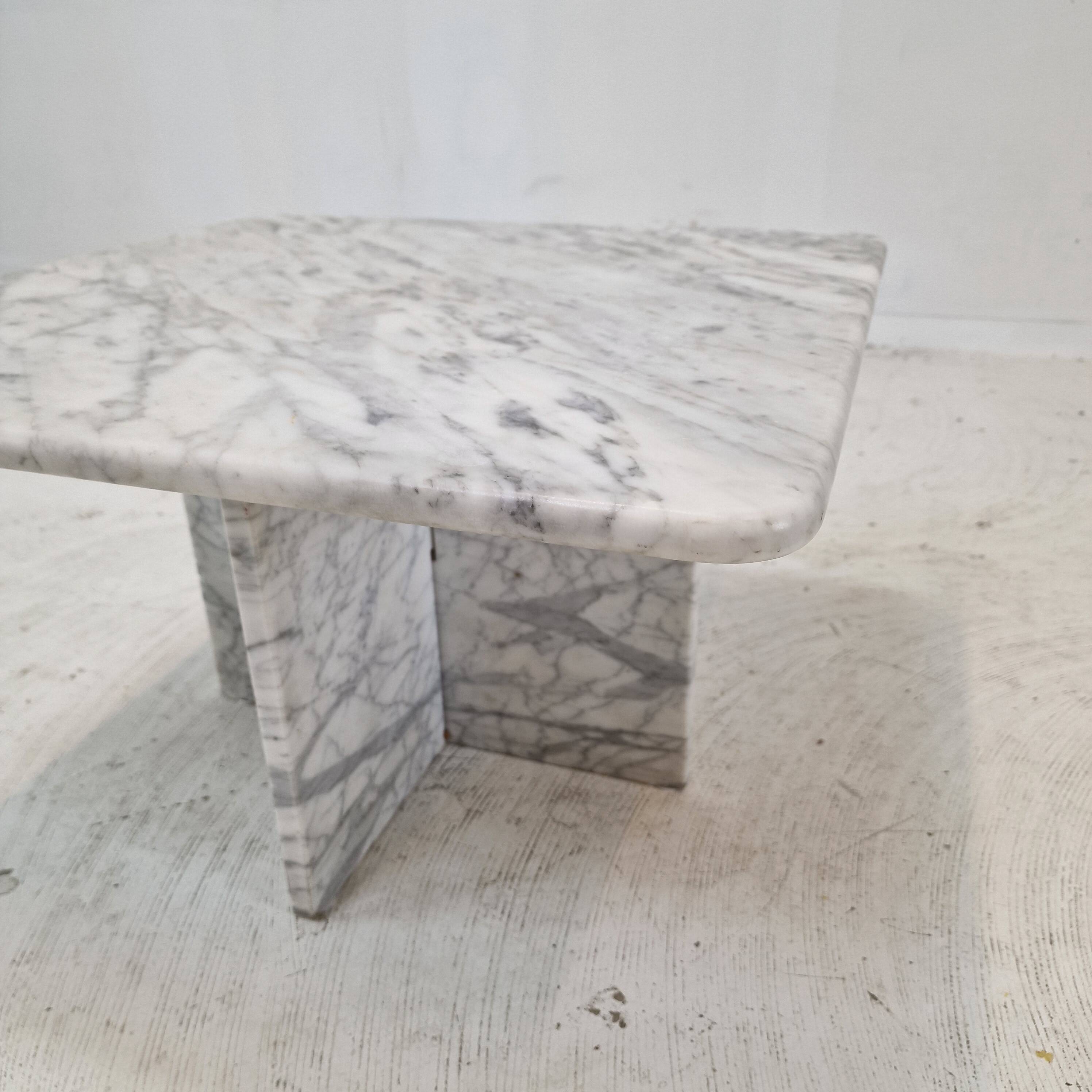 Italian carrara marble coffee table, 1980s