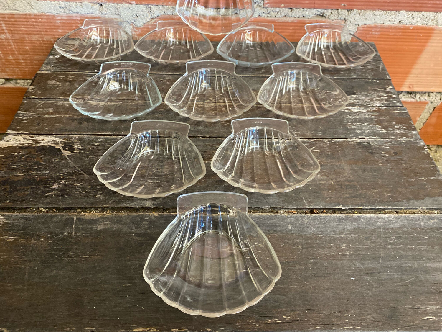 Series 11 PYREX Shell-Shaped Scallop Dishes Moulded Glass France