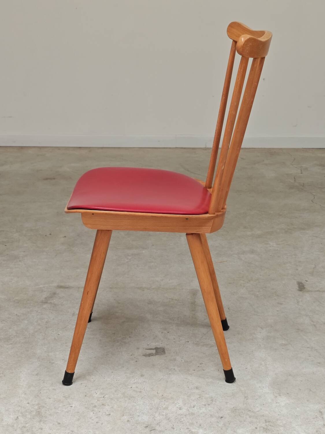 Baumann Menuet chair red skai 1960