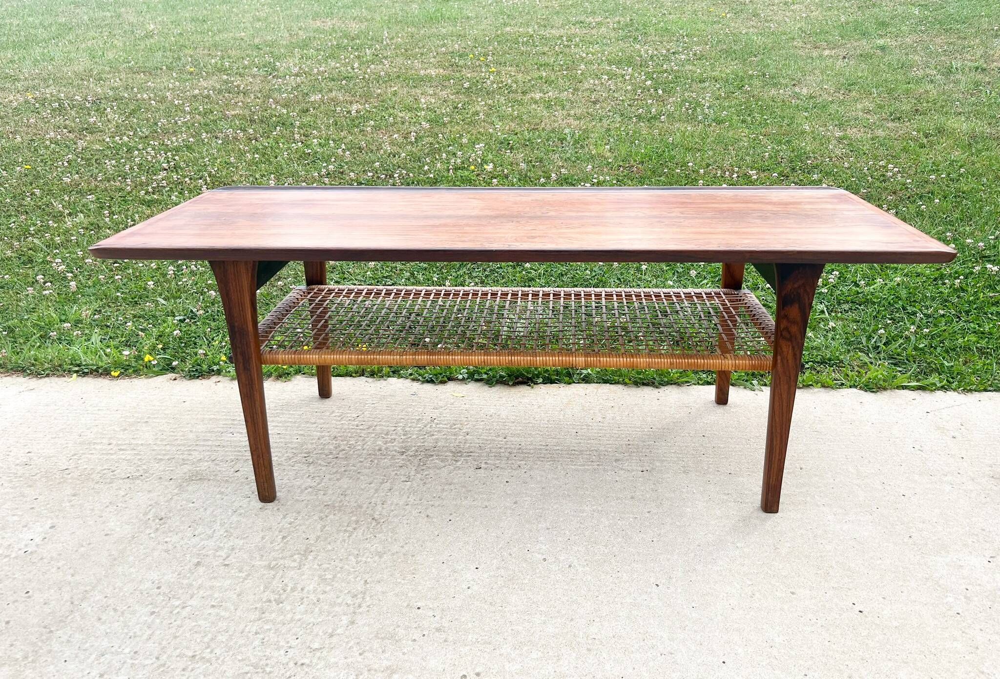 Scandinavian coffee table in rosewood, circa 1950-60.