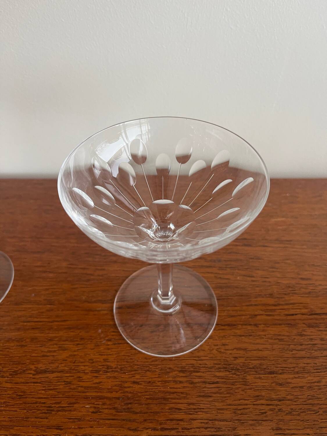 8 Coupes À Champagne En Cristal Val Saint Lambert Modèle Nestor.   Pa