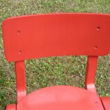 Red low child chair