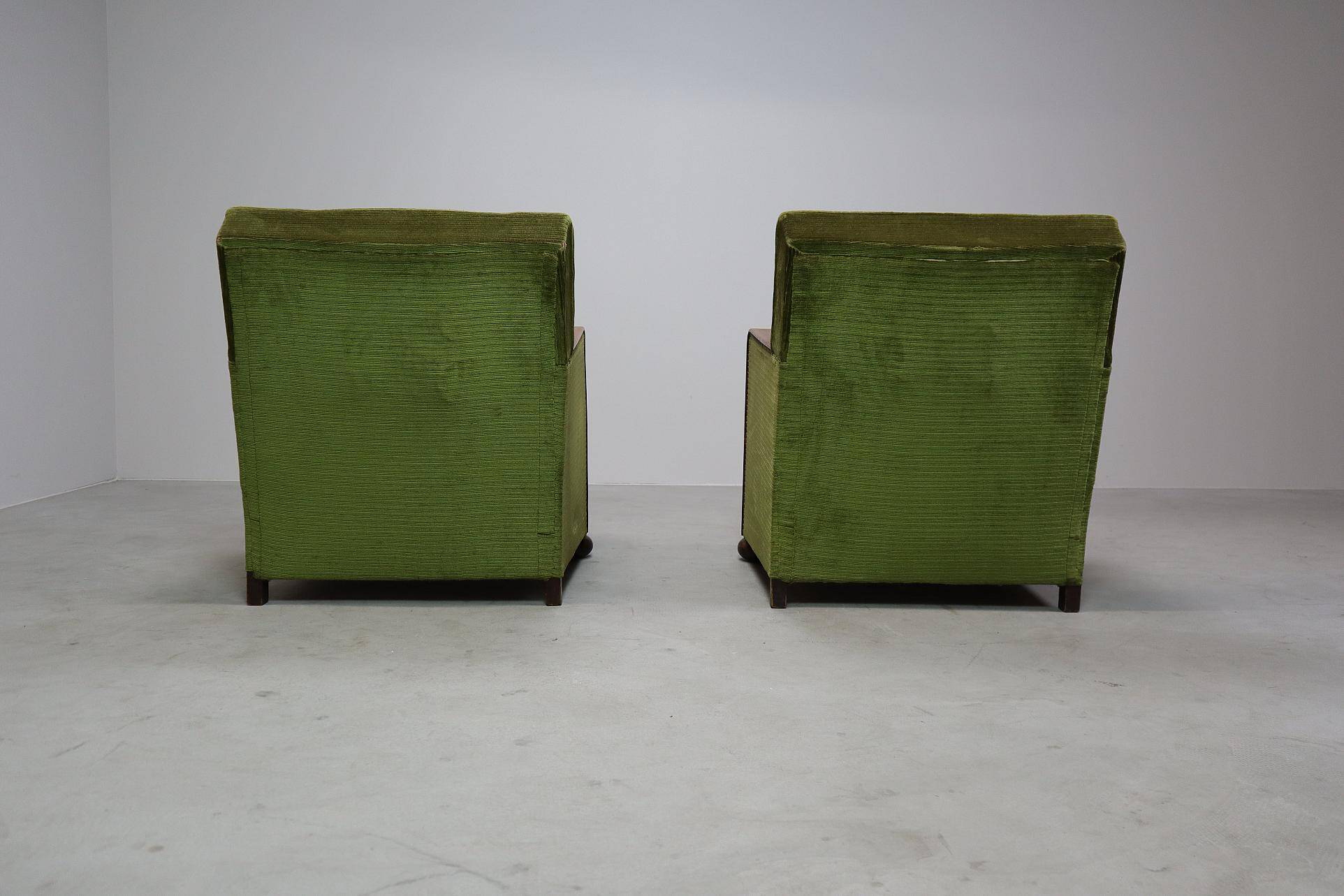 Paire de fauteuils club Art Déco, vers 1930