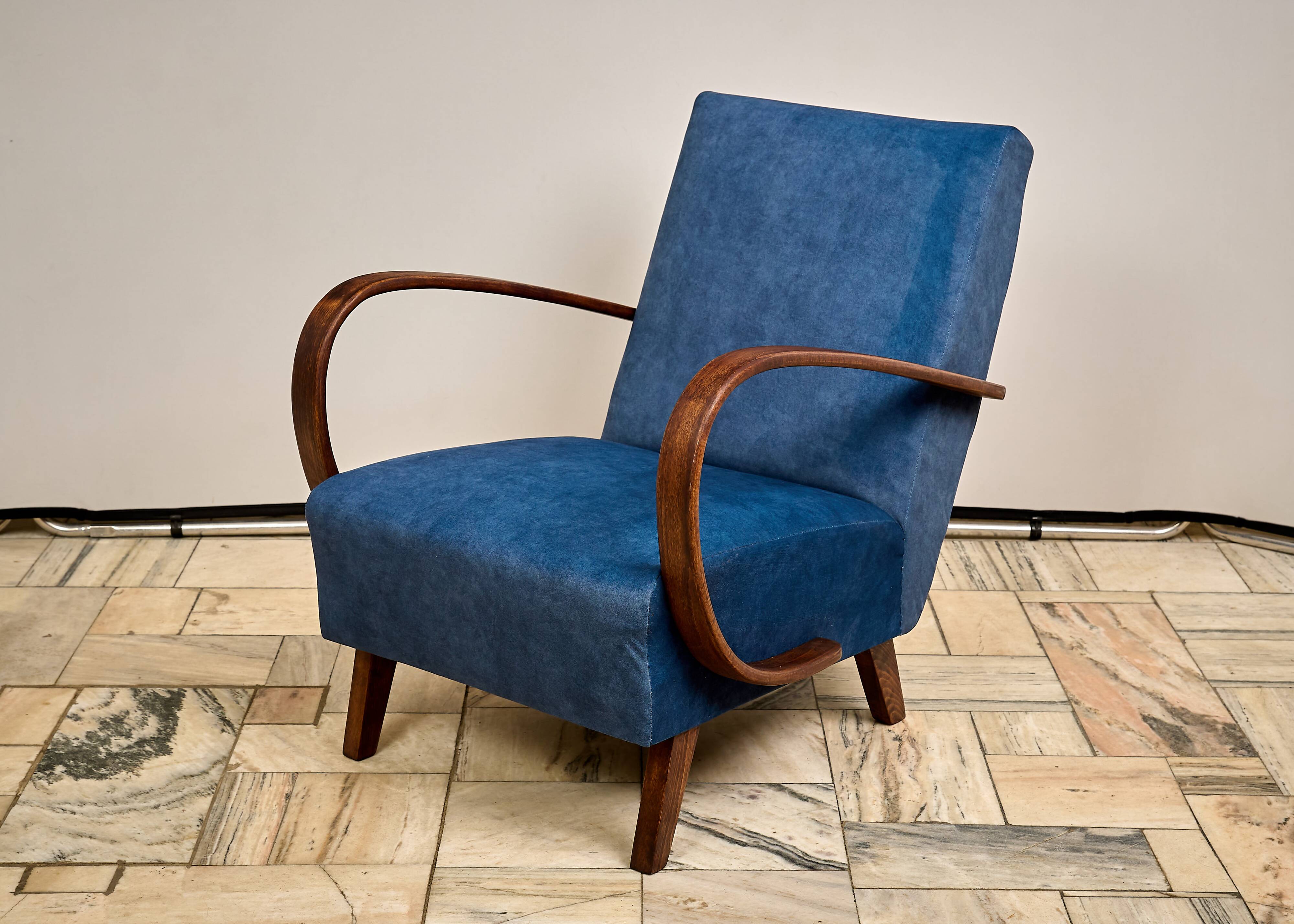 Jindrich Halabala armchair, Czechoslovakia 1940s