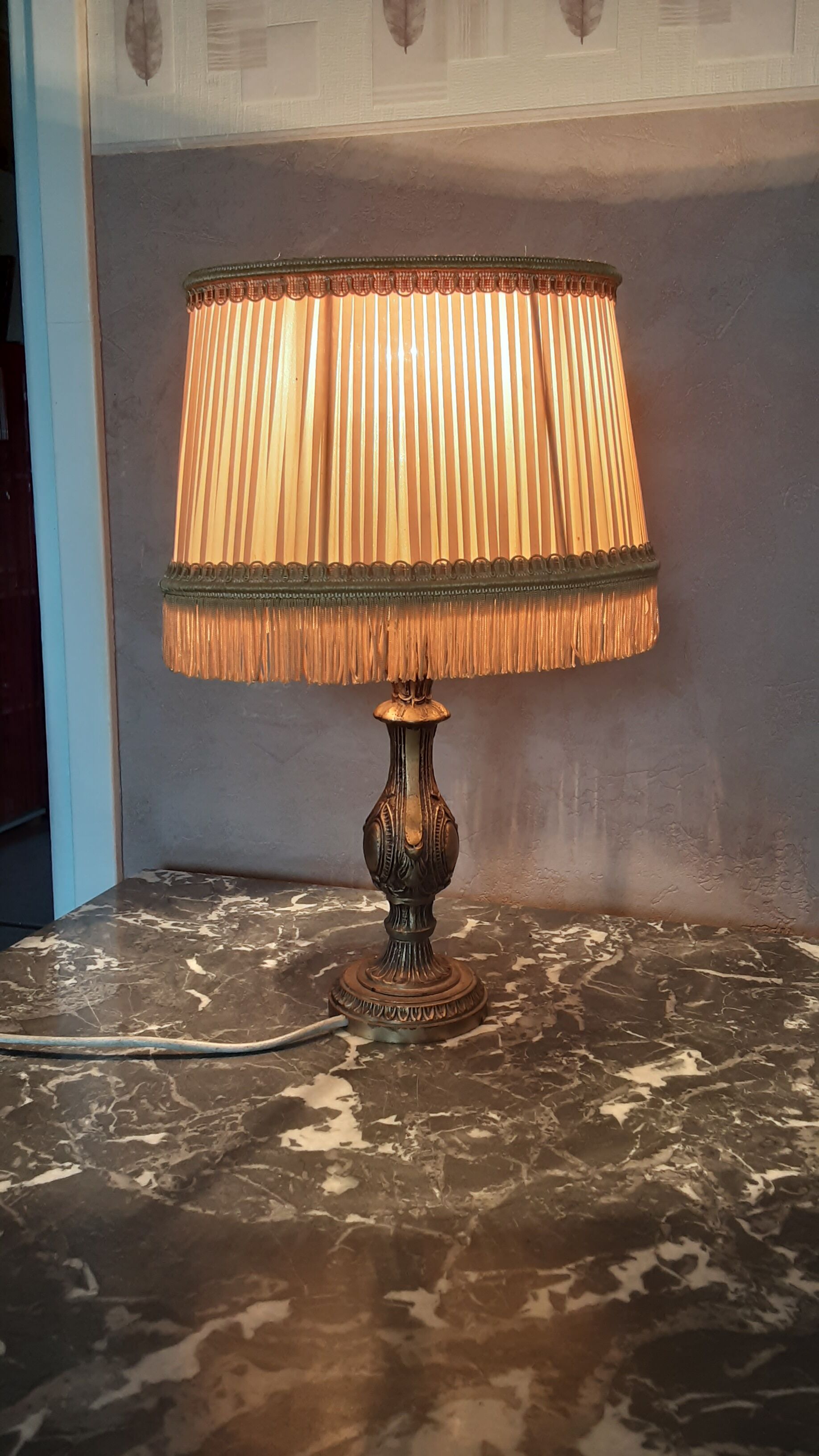 Bronze foot bedside lamp - old