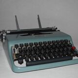 Olivetti Lettera 22 typewriter
