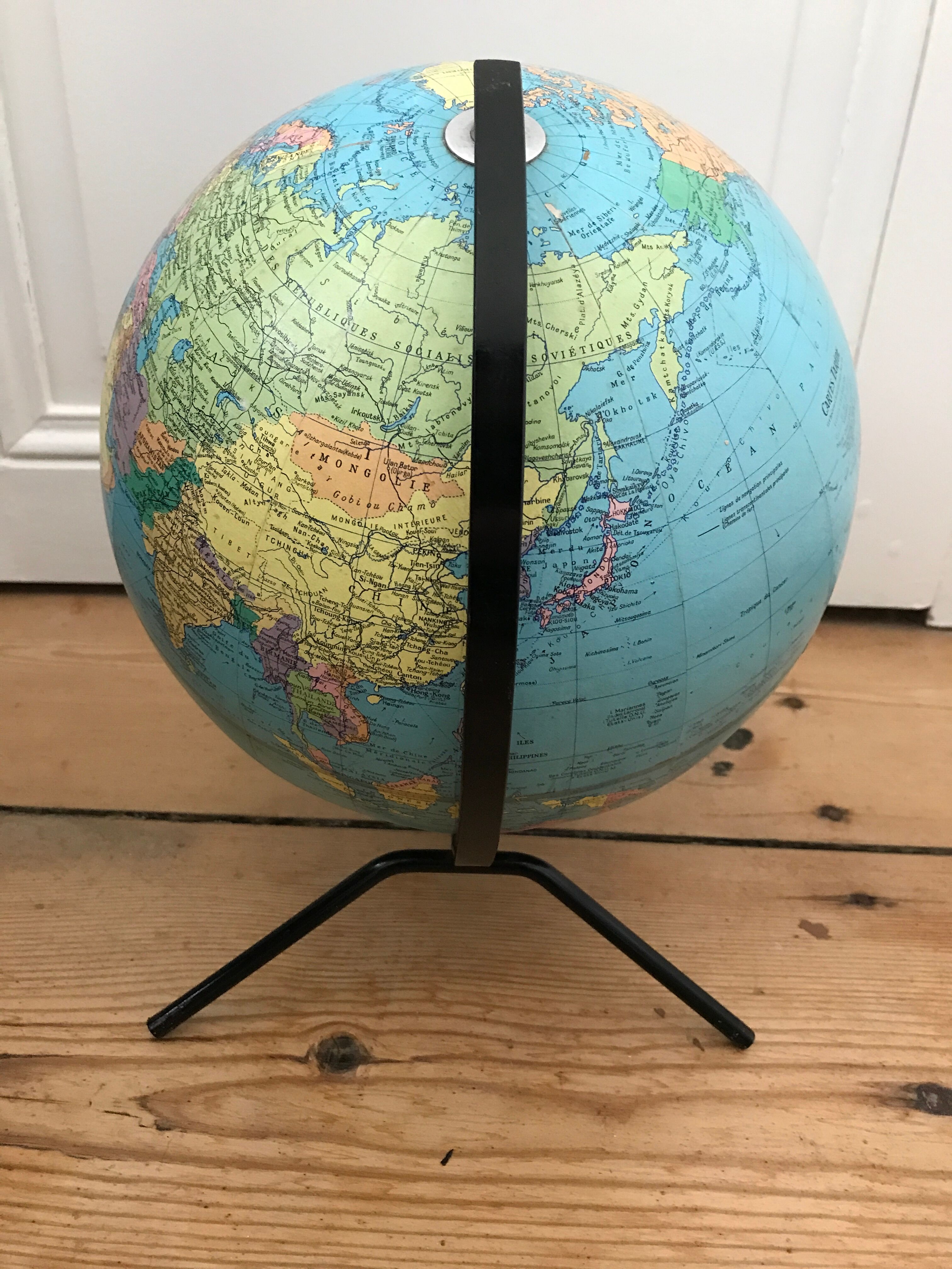 Globe Taride year 1969