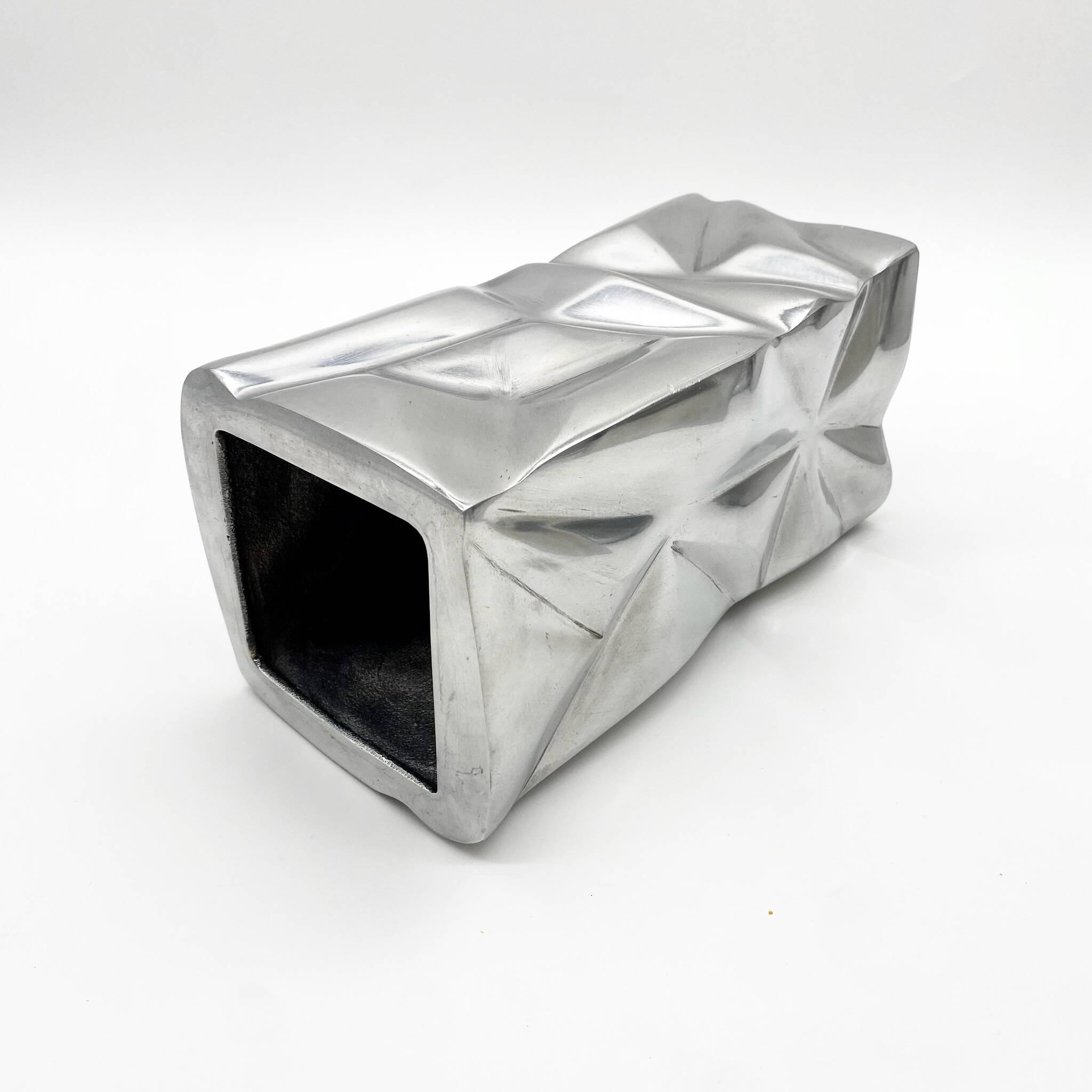 Crumpled vase / cast aluminum – 1970s