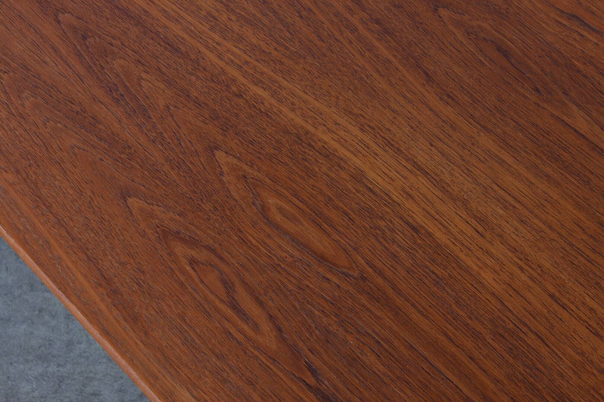 Coffeetable sewing table by Arne Wahl Iversen Danish design teak