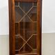 Meuble Vitrine d’encoignure en merisier XX e s