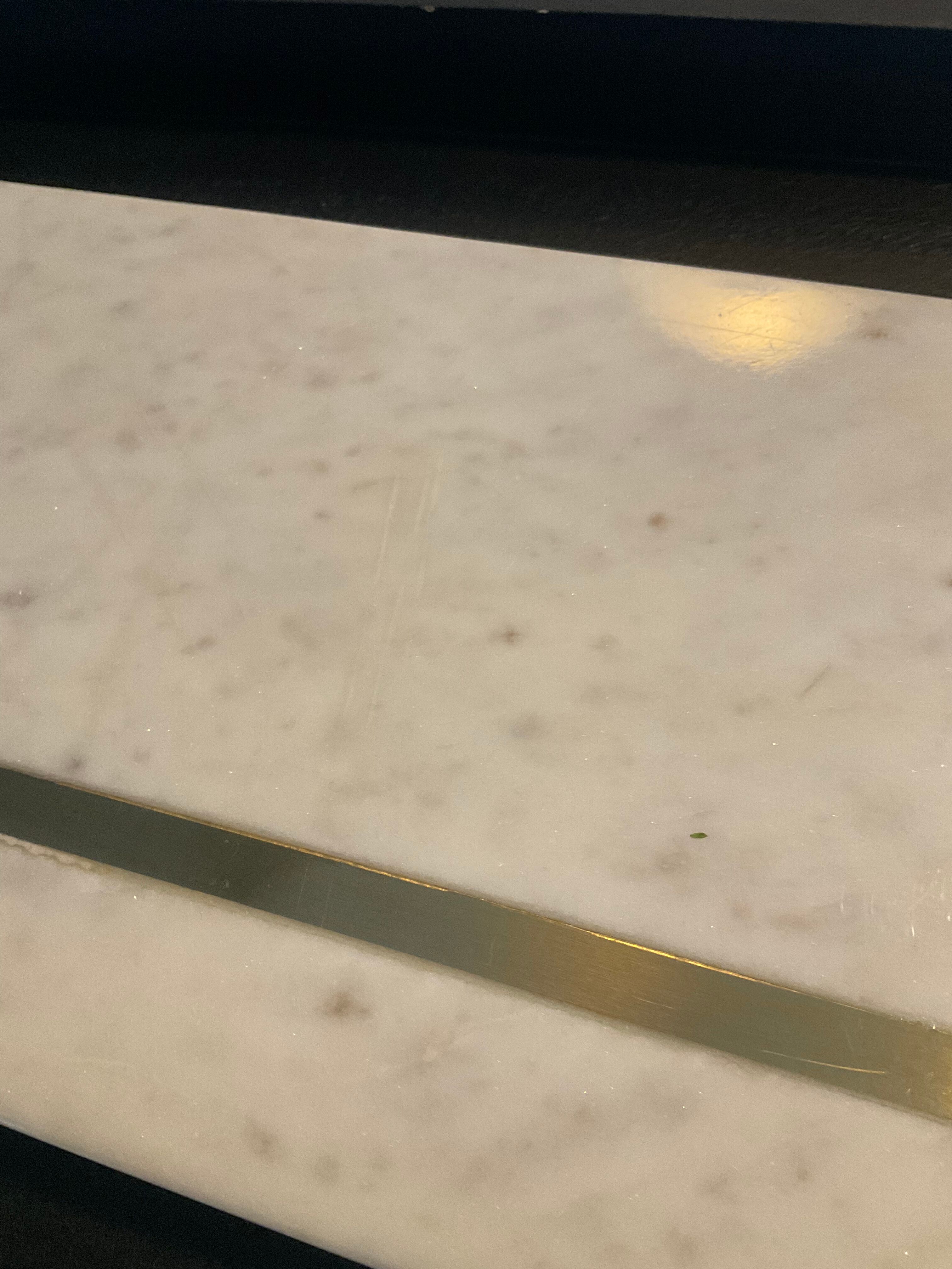 Vintage top in Carrara marble and brass 70s