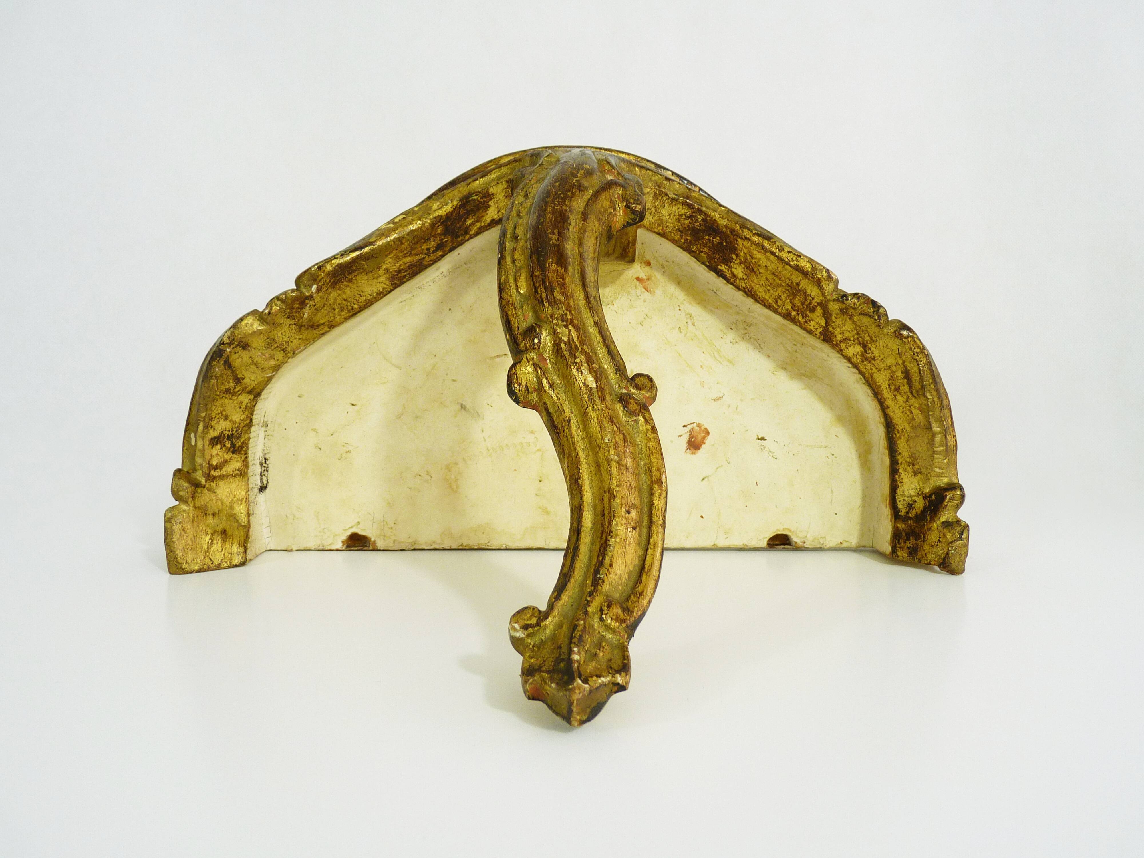 Vintage Florentine console in hand-painted and gilded wood. Year 50