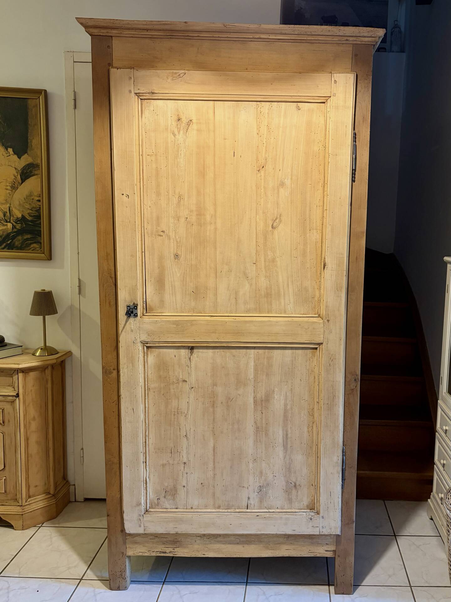 Raw wood bonnetière