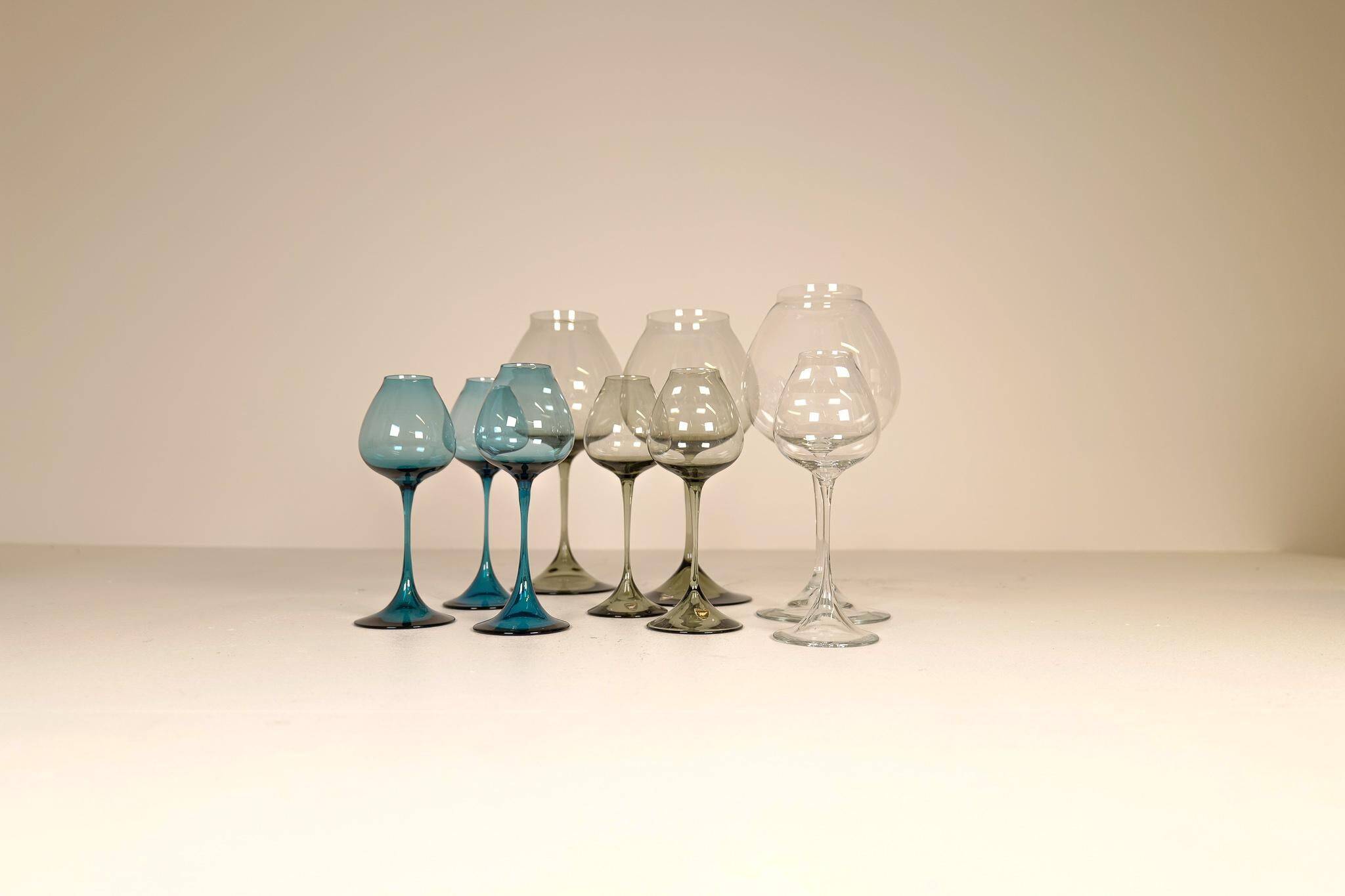 Large collection of Midcentury tulip glasses by Orrefors Nils Landberg, Sweden, 1950s.