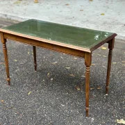 English Regency style coffee table in green leather with gilding and glass from the 1960s.