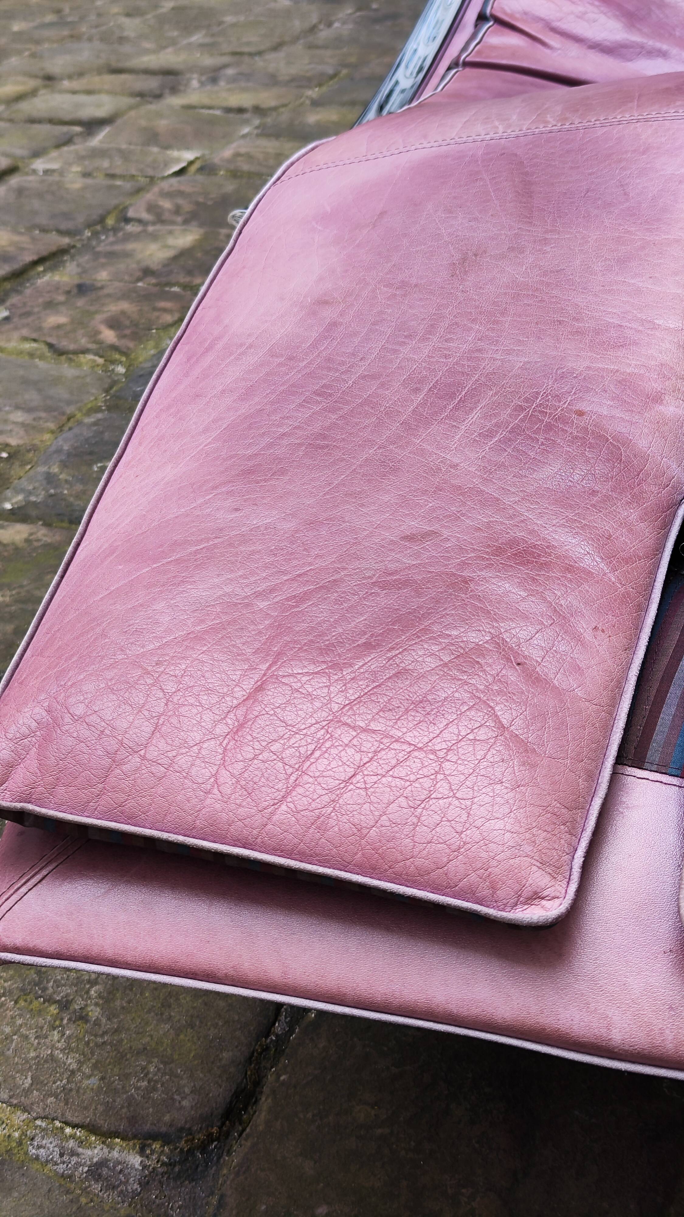 Leather armchair from the Giovanni Offredi years, Saporiti, 1970/80, Italy