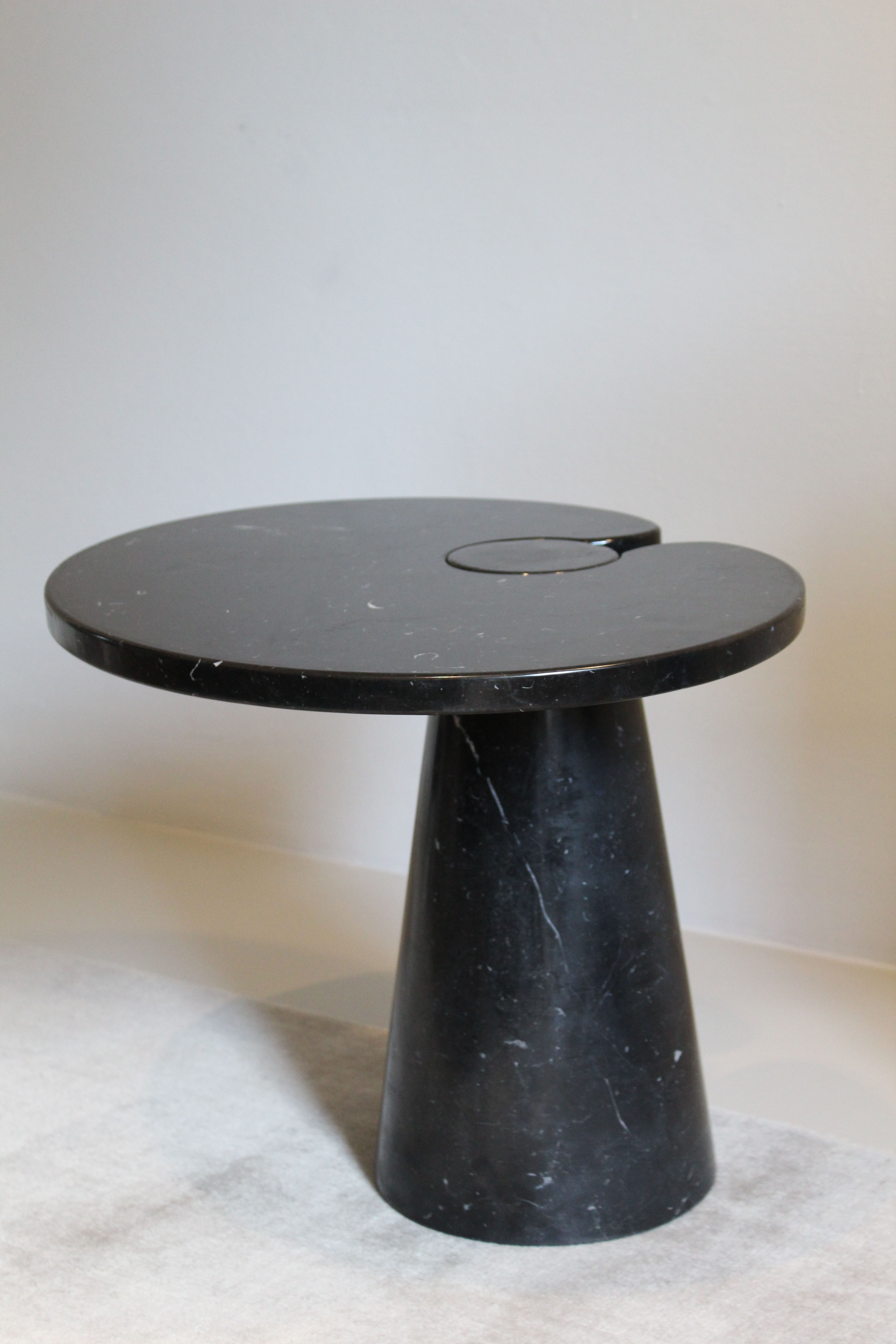 Pair of coffee tables