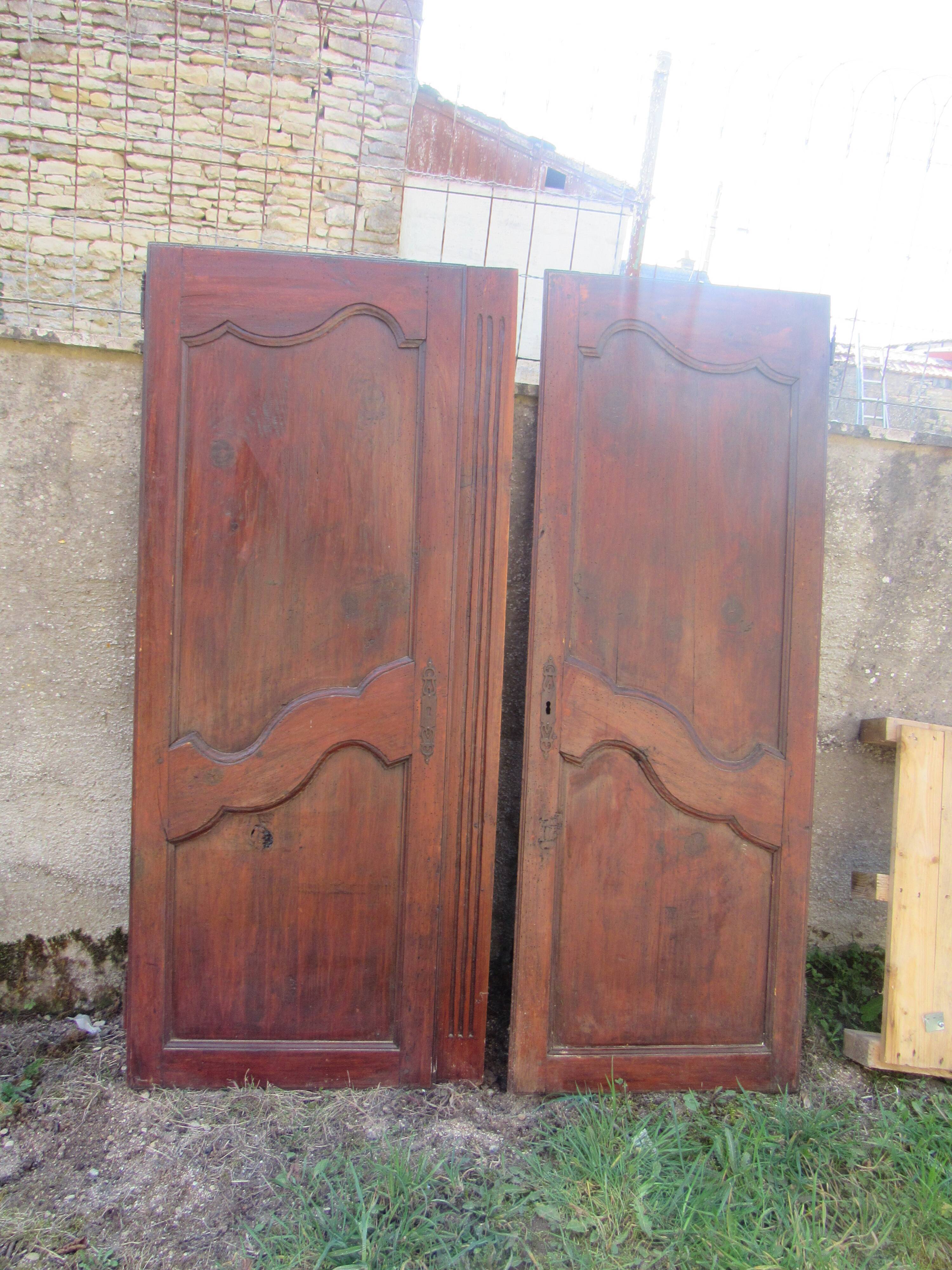 2 large oak doors