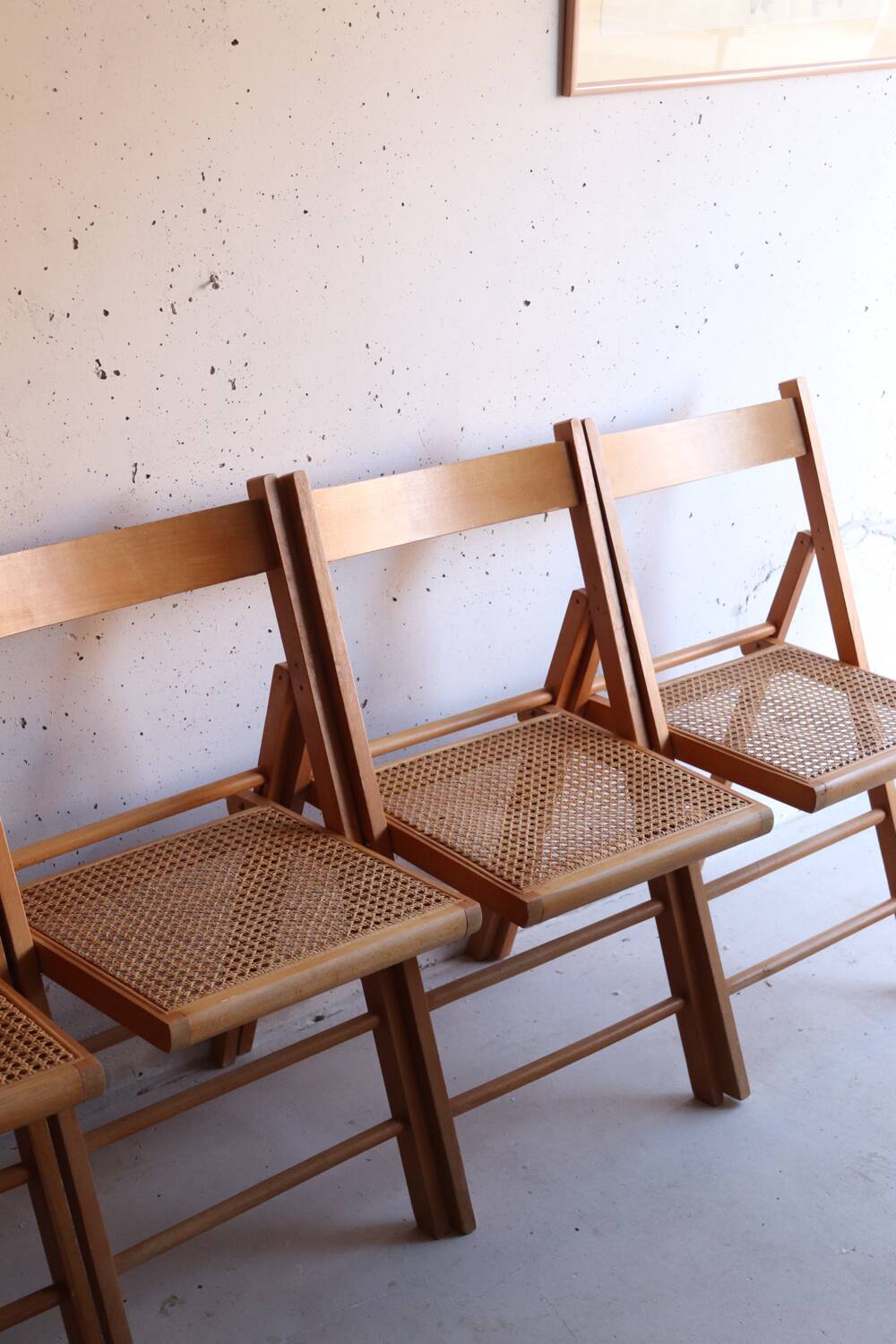 Set of 5 vintage folding chairs in beech and cane – Italy, 1970s