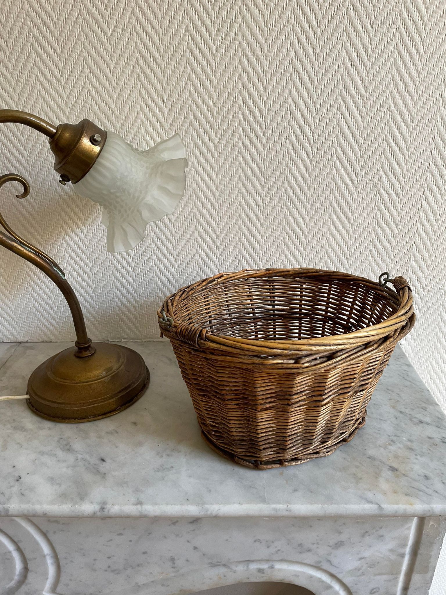 Small wicker basket